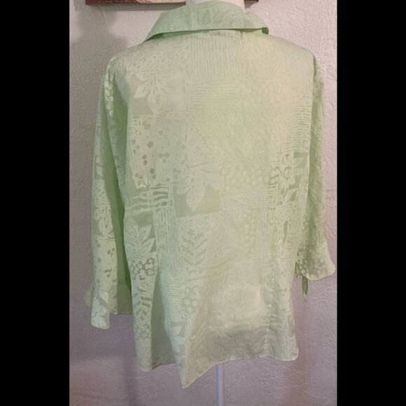 Dress Barn green shirt 2X - Picture 7 of 8